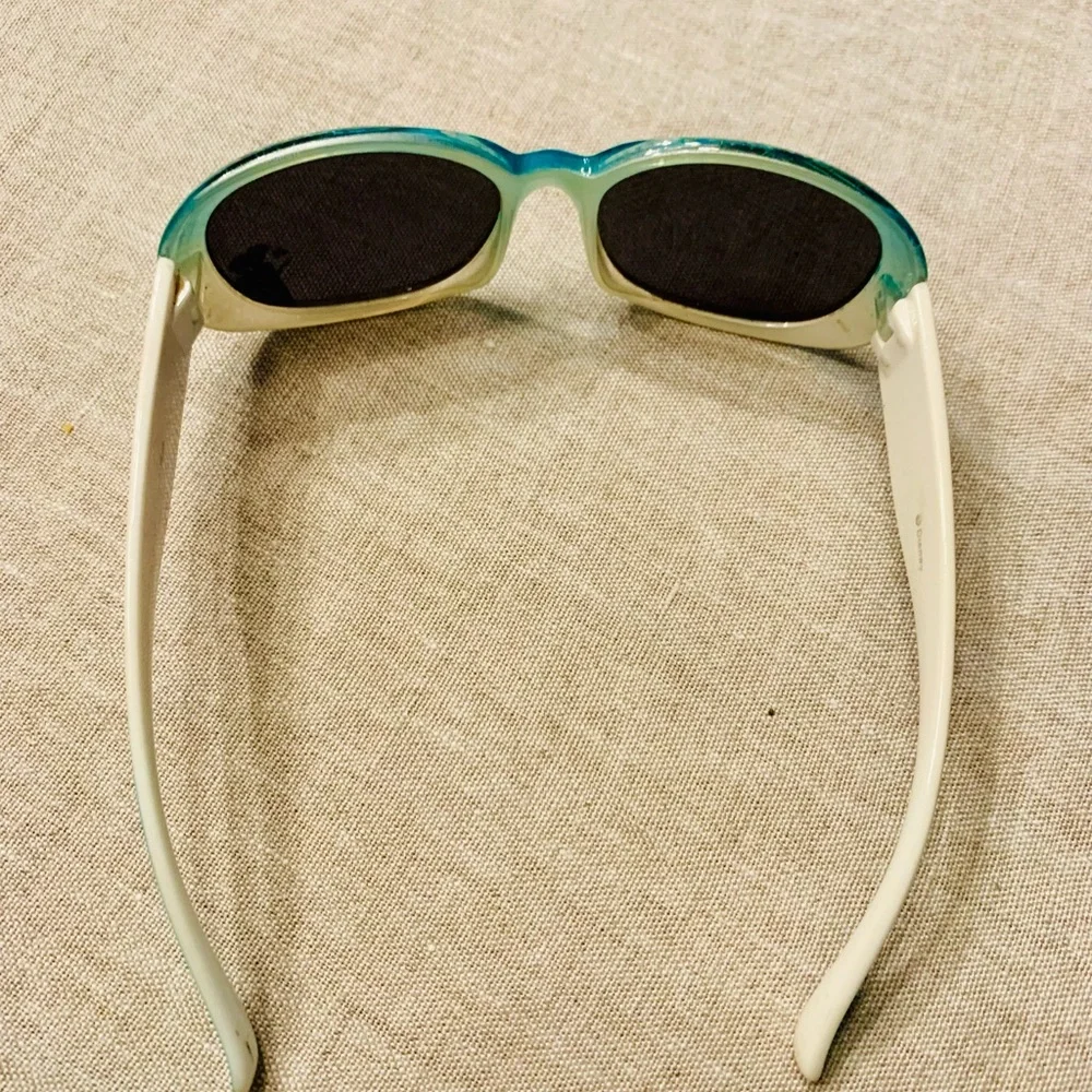 Disney Princess Frozen themed Elsa Anna Sunglasses girls